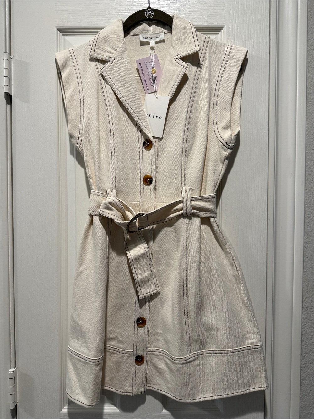 entro Sleeveless Belted Shirt Dress in Cream